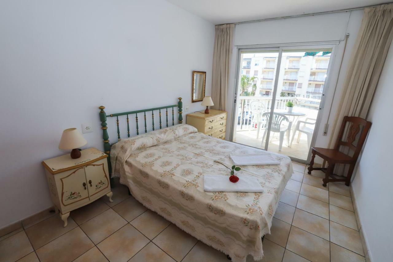 Costa Daurada Apartaments - Regueral カンブリルス エクステリア 写真
