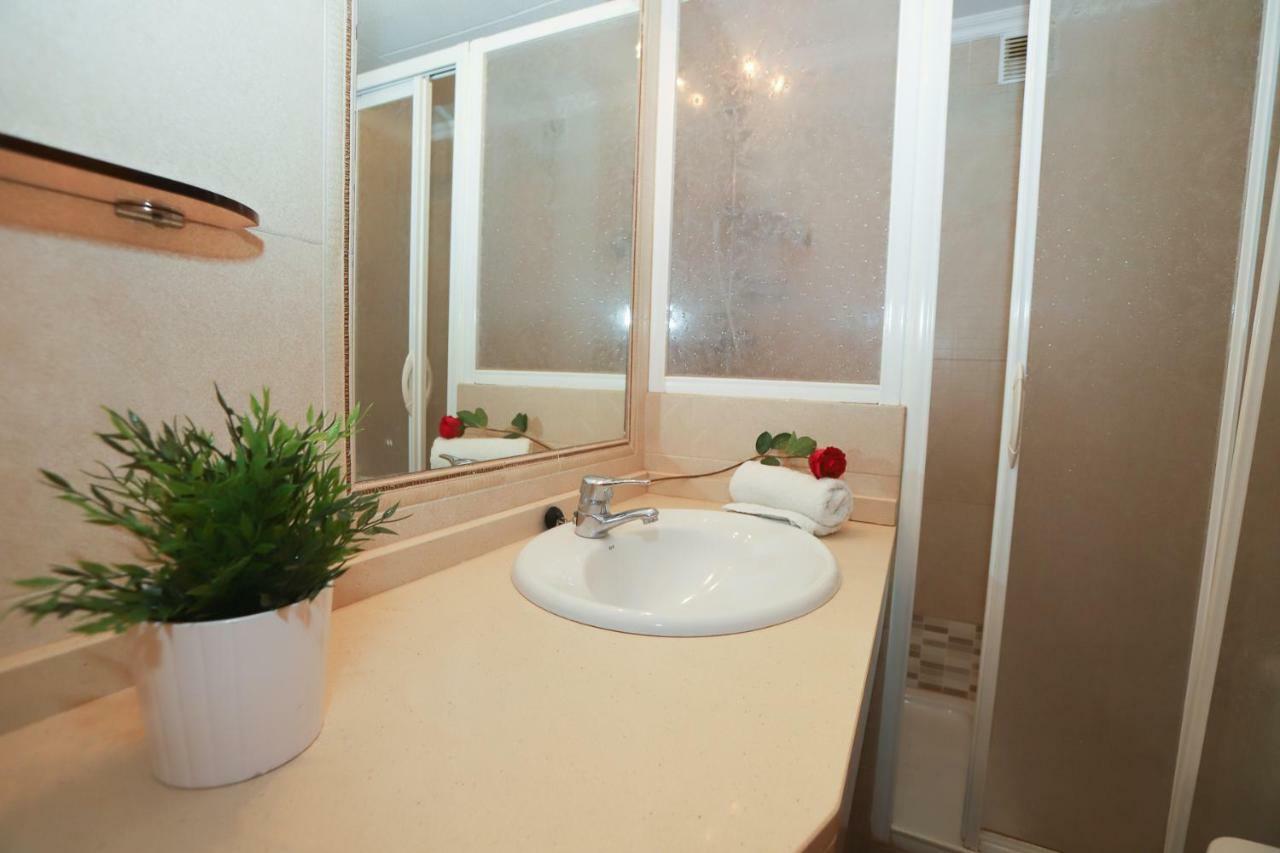 Costa Daurada Apartaments - Regueral カンブリルス エクステリア 写真